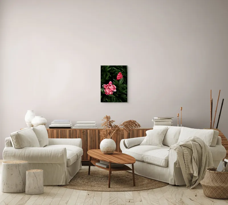 Tablou Canvas, "Plante și flori după ploaie", Flori, Frunze, Picături, Verde, Roz, Boboc, Proaspete, Umbră, Textură, Naturaleţe, 39 x 54 cm – poza 5