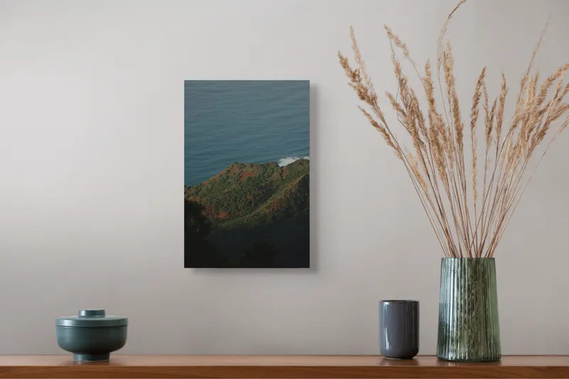 Tablou Canvas, "Colț de paradis însorit oceanic", Ocean, Stânci, Vegetație, Apus, Liniște, 26 x 39 cm – poza 5