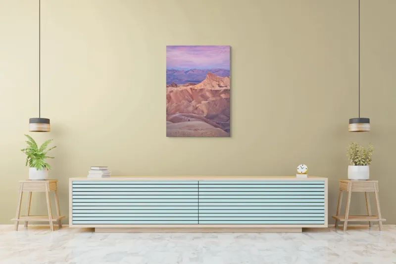Tablou Canvas, "Singurătatea în deșertul rozalie", Roz, Munți, Siluetă, Pământ, Cer, Soare, Relief, Peisaj, Stânci, Vedere., 70 x 100 cm – poza 5