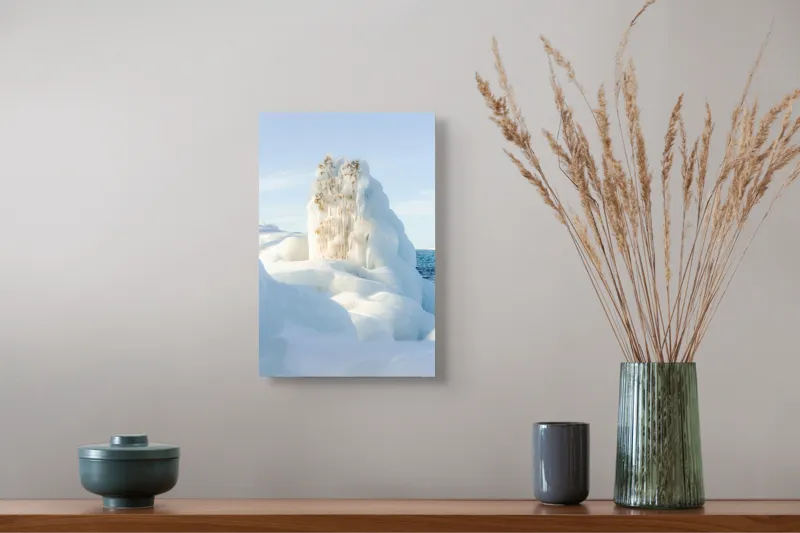 Tablou Canvas, "Gheața naturii îmbrățișând copacii aurii", Gheață, Înghețare, Apă, Natură, Frumusețe, Albastru, Iarnă, Mări, Îngheț, Sculptură, Claritate, Lumină, Vegetație, Aurie, Contrast, 26 x 39 cm – poza 5