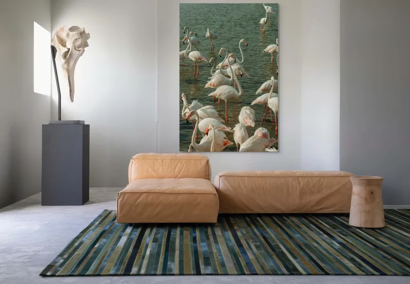 Tablou Canvas, "Flamingo în liniștea apelor verzi", Flamingo, Apei, Grazioase, Roz, Plutind, Reflexie, Serenitate, Natură, Senzuale, Armonioase, 100 x 150 cm – poza 7
