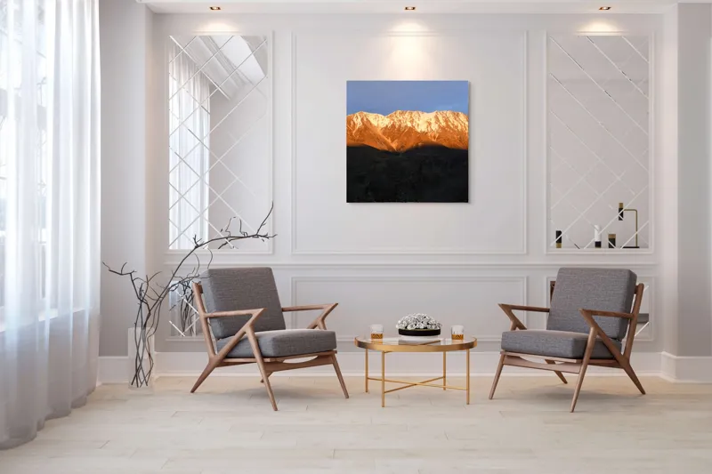 Tablou Canvas, "Munții aurii sub lumina apusului", Munte, Lumină, Apus, Zăpadă, Peisaj, Umbre, Culoare, Natură, 100 x 100 cm – poza 7