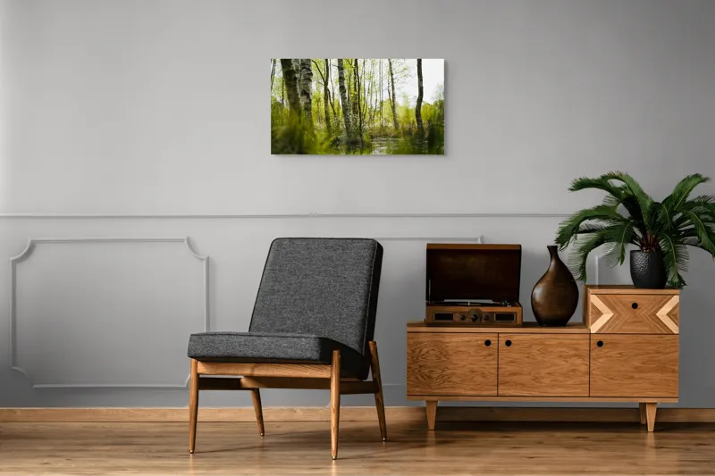 Tablou Canvas, "Peisaj de primăvară în pădurea mlăștinoasă", Lemn, Apă, Iarbă, Copaci, Verdeață, Natură, Lumină, Reflecție, Primăvară, Tranquilitate, 90 x 50 cm – poza 6