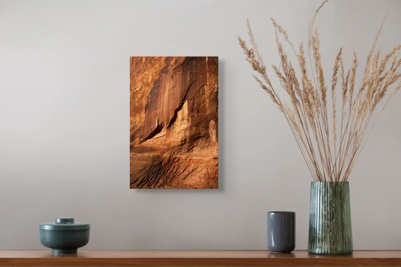 Tablou Canvas, "Umbre și contururi pe stâncă roșie", Piatra, Striații, Textură, Nuanțe, Eroziune, Relieful, Desertic, Arid, Natural, Stratificare, 26 x 39 cm – poza 5