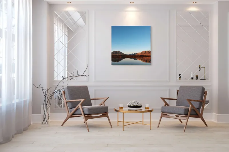 Tablou Canvas, "Reflecția liniștii munților în apă", Munte, Reflecție, Apus, Lac, Serenitate, Peisaj, Natură, Cer, Calm, Frumusețe, 100 x 100 cm – poza 7