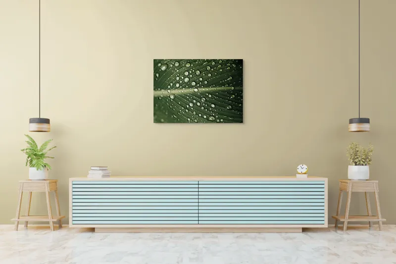 Tablou Canvas, "Picături de ploaie pe frunză verde", Picături, Frunză, Verde, Apă, Natură, Lumină, Textură, Răcoritoare, 100 x 70 cm – poza 4