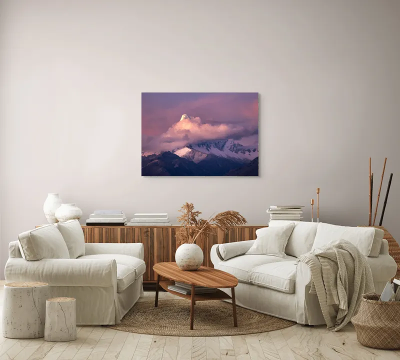 Tablou Canvas, "Vârf strălucitor la apusul soarelui", Nor, Vârf, Roz, Zăpadă, Apus, Munți, Cer, Senin, Lumină, Umbre, 100 x 70 cm – poza 3