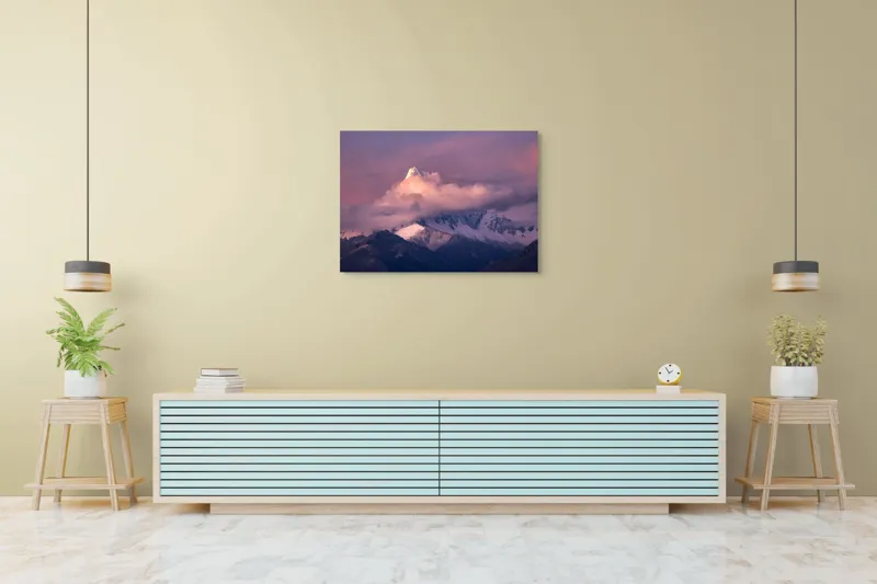 Tablou Canvas, "Vârf strălucitor la apusul soarelui", Nor, Vârf, Roz, Zăpadă, Apus, Munți, Cer, Senin, Lumină, Umbre, 100 x 70 cm – poza 4