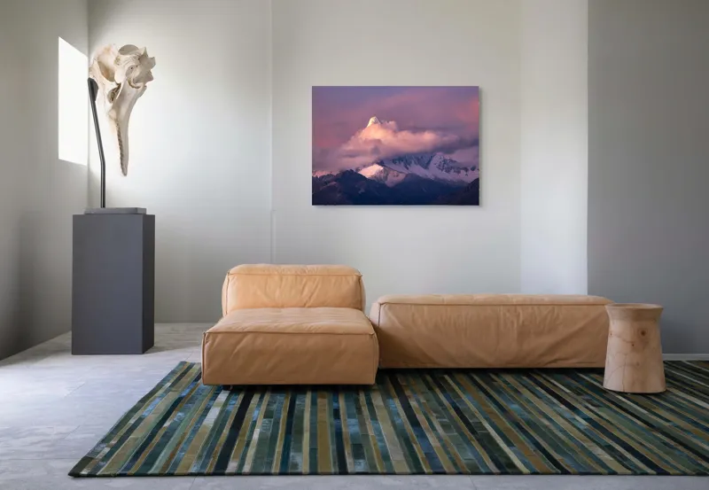 Tablou Canvas, "Vârf strălucitor la apusul soarelui", Nor, Vârf, Roz, Zăpadă, Apus, Munți, Cer, Senin, Lumină, Umbre, 100 x 70 cm – poza 7