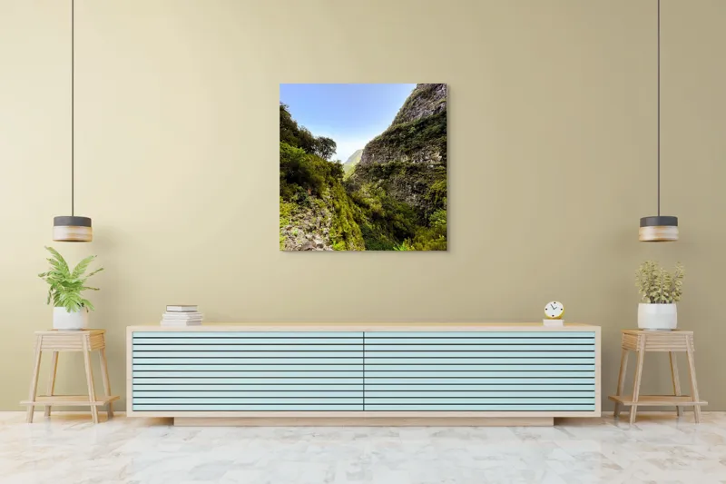 Tablou Canvas, "Drumul dintre stânci înverzite ale muntelui", Natură, Munți, Vegetație, Cer, Stânci, Cărare, Peisaj, Aventură, 100 x 100 cm – poza 5