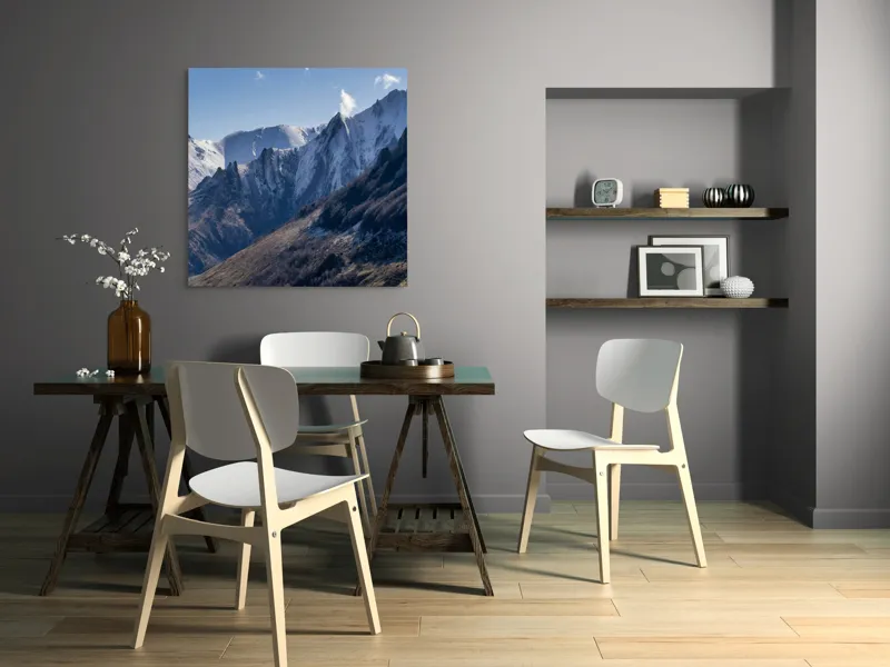 Tablou Canvas, "Vârful munților în lumina dimineții", Munți, Zăpadă, Creste, Cer, Nori, Pădure, Peisaj, Lumină, Natură, Înălțime., 100 x 100 cm – poza 6