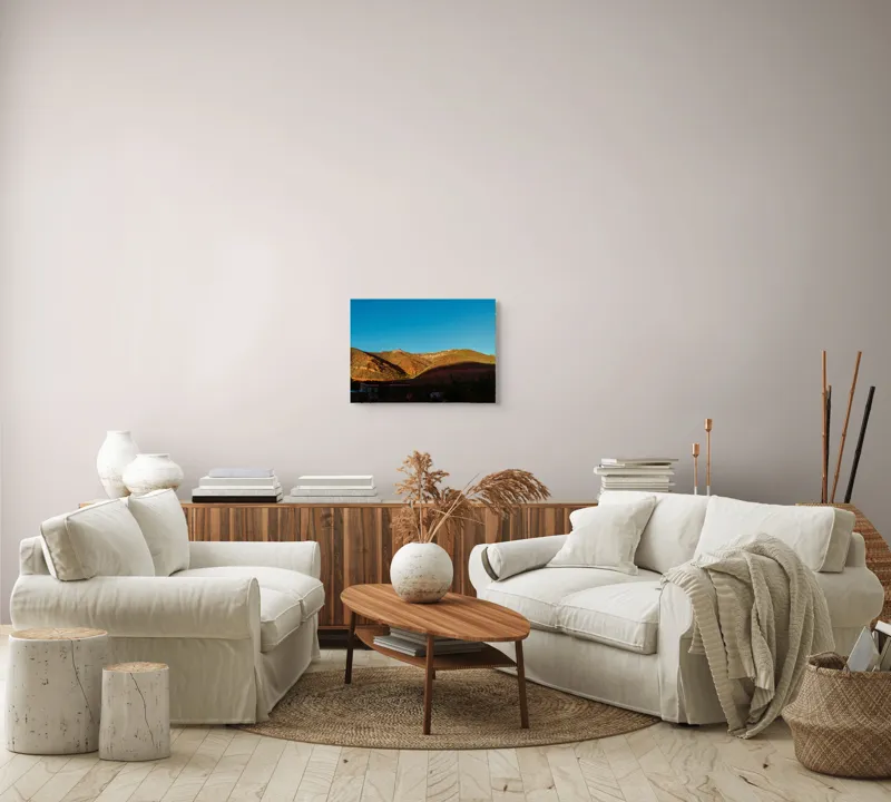 Tablou Canvas, "Umbre la apus pe coline roșii", Peisaj, Coline, Cer, Umbre, Vegetație, Case, Lumină, Amurg, Natură, Întindere, 54 x 39 cm – poza 5