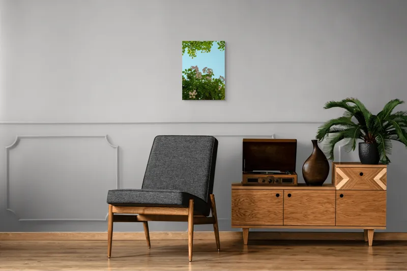 Tablou Canvas, "Flori delicate sub cer senin", Flori, Frunze, Cer, Verde, Albastru, Primăvară, Natură, Delicat, Liniște, 39 x 54 cm – poza 8