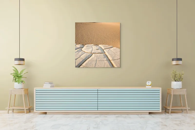 Tablou Canvas, "Căldură arzătoare în deșertul vast", Deșert, Dune, Singurătate, Arbuști, Crăpături, Textură, Liniște, Ariditate, 100 x 100 cm – poza 5