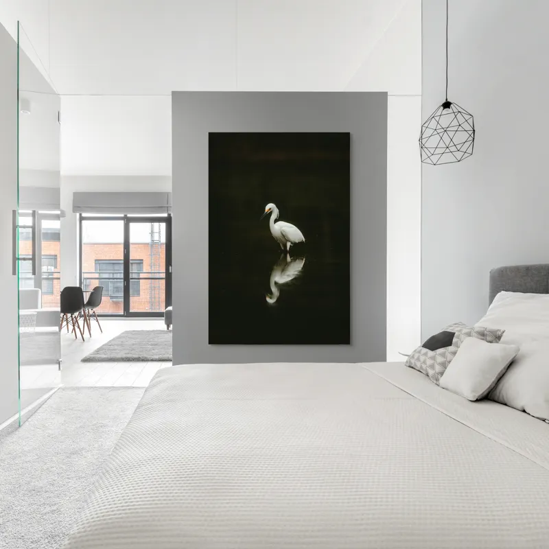 Tablou Canvas, "Egreta în liniștea nopții", Elegant, Reflecție, Serinătate, Natură, Simplitate, Liniște, Gratie, Păsare, Apă, Răgaz, 100 x 150 cm – poza 5