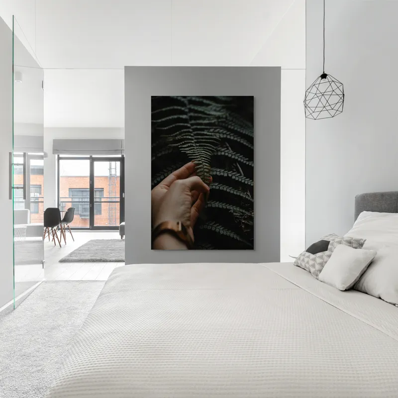 Tablou Canvas, "Mângâierea frunzei de ferigă verde", Frunză, Mână, Delicatețe, Natură, Verde, Lumină, Textură, Detaliu, 100 x 150 cm – poza 5