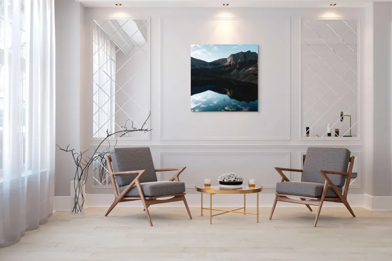 Tablou Canvas, "Singurătate pe oglinda lacului montan", Cer, Munți, Lac, Reflecție, Canoe, Serenitate, Natură, Pictural., 100 x 100 cm – poza 7