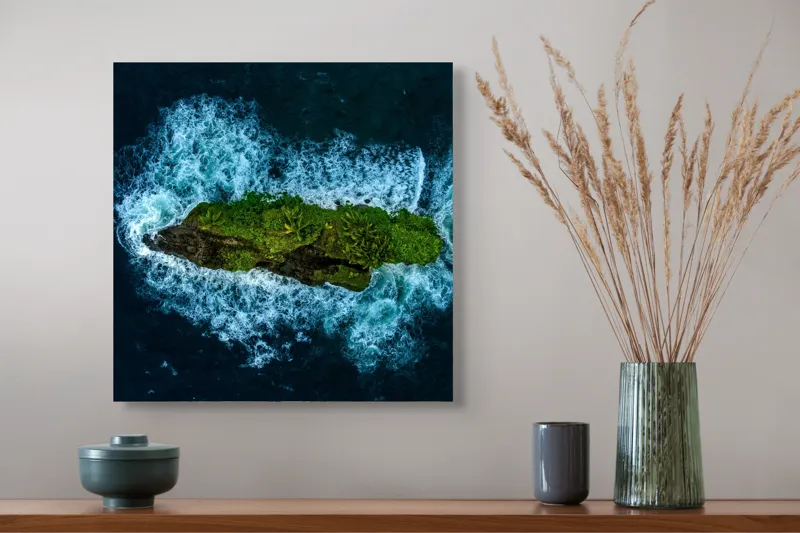 Tablou Canvas, "Insula învaluită de valuri albe", Insulă, Ocean, Valuri, Vegetație, Natură, Pădure, Turcoaz, Stânci, Singurătate, Exotic., 50 x 50 cm – poza 4