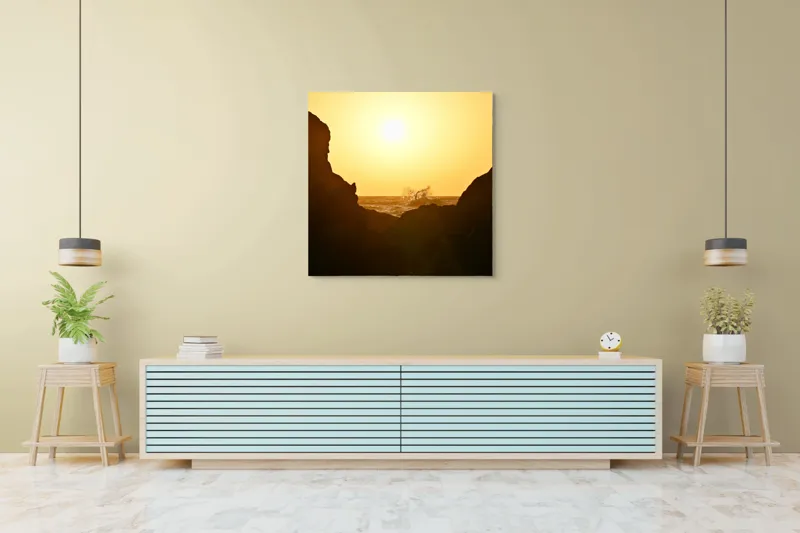 Tablou Canvas, "Răsărit spectaculos între stânci întunecate", Soare, Stânci, Valuri, Ocean, Cer, Apus, Siluetă, Aur., 100 x 100 cm – poza 5