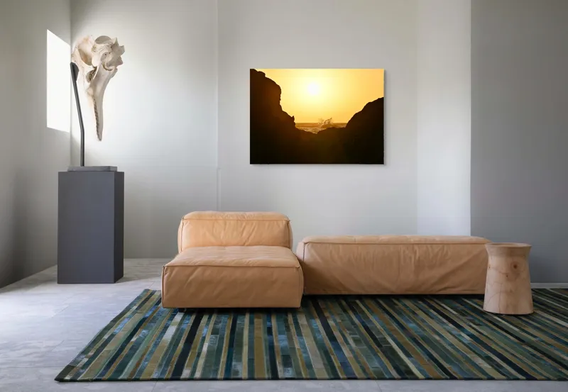 Tablou Canvas, "Răsărit spectaculos între stânci întunecate", Soare, Stânci, Valuri, Ocean, Cer, Apus, Siluetă, Aur., 100 x 70 cm – poza 7