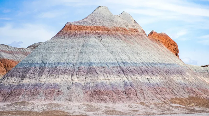 Tablou Canvas, "Roci vălurite în deșertul colorat", Munți, Straturi, Culoare, Deșert, Cer, Linii, Peisaj, Geologie, Forme, Natură, 90 x 50 cm – poza 2