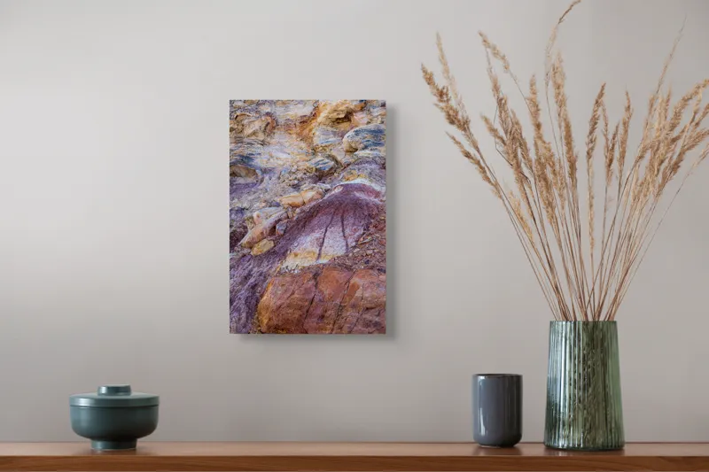 Tablou Canvas, "Peisaj colorat de stânci erodate", Pietre, Straturi, Colorate, Texturi, Naturale, Geologie, Pământ, Relief, Timp, Eroziune, 26 x 39 cm – poza 5