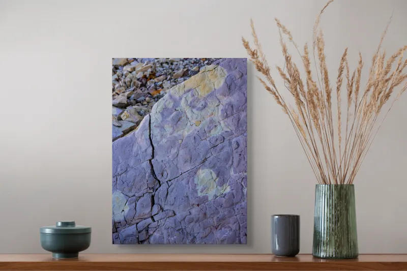 Tablou Canvas, "Reflexii de lumină pe stâncă gri", Pietre, Crăpături, Textură, Roci, Nuanțe, Natură, Superficie, Stratificare, 39 x 54 cm – poza 3
