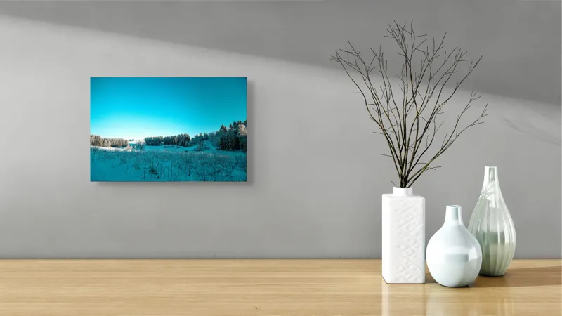 Tablou Canvas, "Cer albastru peste pădurea înzăpezită", Albastru, Pădure, Zăpadă, Cer, Peisaj, Iarnă, Natura, Tăcere, Frig, Priveliște, 39 x 26 cm – poza 8