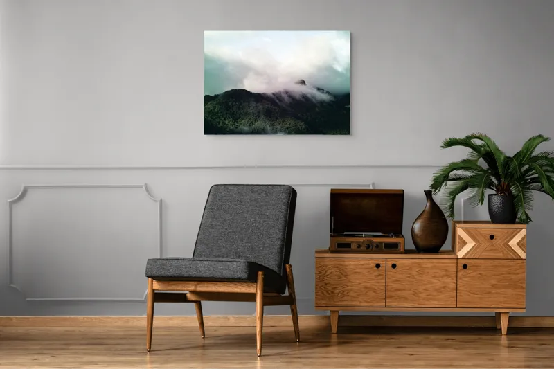 Tablou Canvas, "Norii dansează peste munți verzi", Nor, Vârf, Pădure, Ceață, Verde, Cer, Natură, Lumină, 100 x 70 cm – poza 8