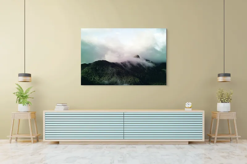 Tablou Canvas, "Norii dansează peste munți verzi", Nor, Vârf, Pădure, Ceață, Verde, Cer, Natură, Lumină, 150 x 100 cm – poza 6