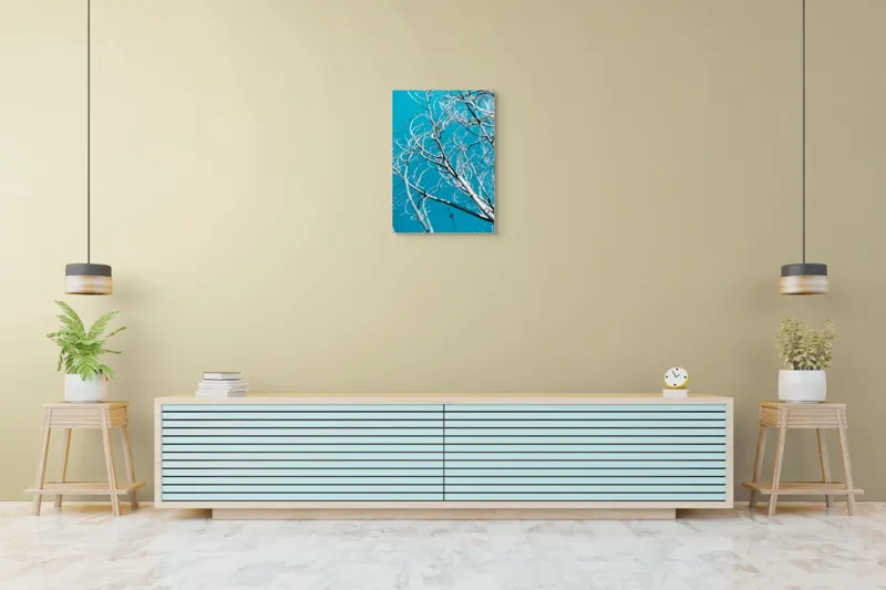 Tablou Canvas, "Crengile albastre ale cerului senin", Ramuri, Cer, Albastru, Uscat, Abstract, Natură, Contrast, Simplu, 50 x 70 cm – poza 6