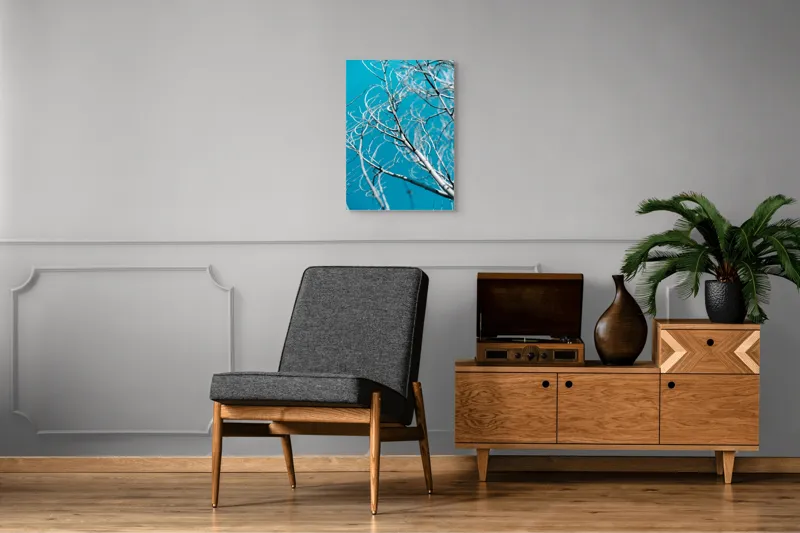 Tablou Canvas, "Crengile albastre ale cerului senin", Ramuri, Cer, Albastru, Uscat, Abstract, Natură, Contrast, Simplu, 50 x 70 cm – poza 8