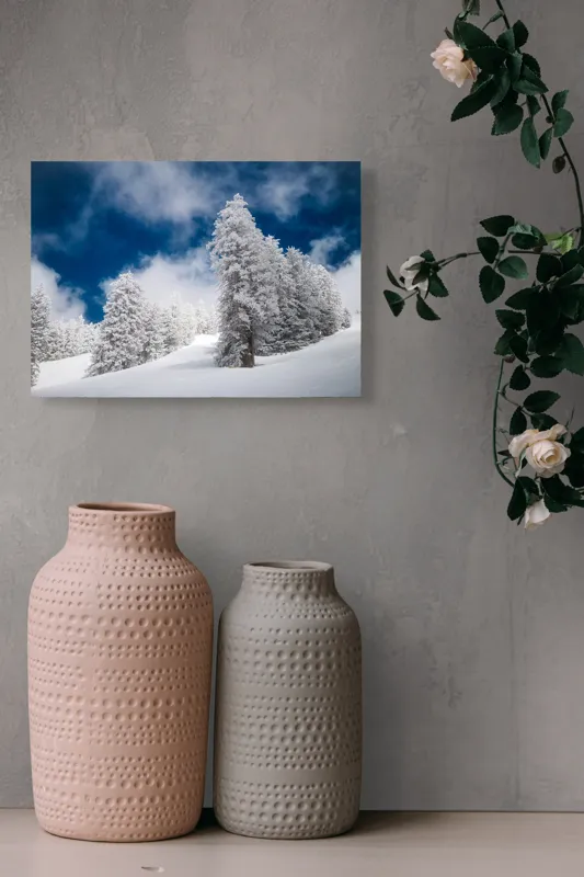 Tablou Canvas, "Pădurea de iarnă sub cer albastru", Zăpadă, Copaci, Cer, Alb, Albastru, Iarnă, Peisaj, Natură, Frig, Frunziș, 54 x 39 cm – poza 8