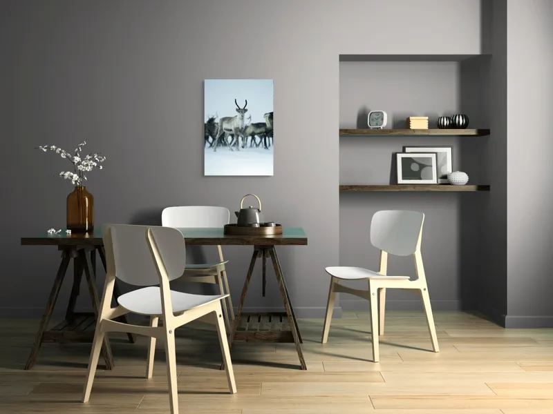 Tablou Canvas, "Ren alături de tovarășii săi", Ren, Zăpadă, Cer, Fulgi, Antler, Iarnă, Peisaj, Grup, Armonie, Natură, 50 x 70 cm – poza 5