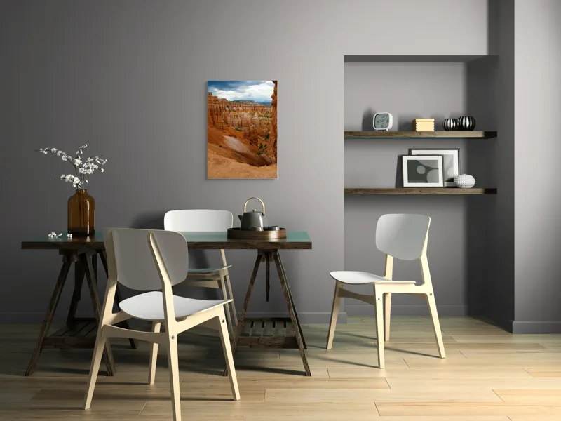 Tablou Canvas, "Peisaj stâncos sub cer înnorat", Pietre, Eroziune, Canion, Roșu, Cer Înnorat, Peisaj, Stânci, Natură, Dramatic, Priveliște, Forme Unice, Frumusețe, Aventură, 50 x 70 cm – poza 5