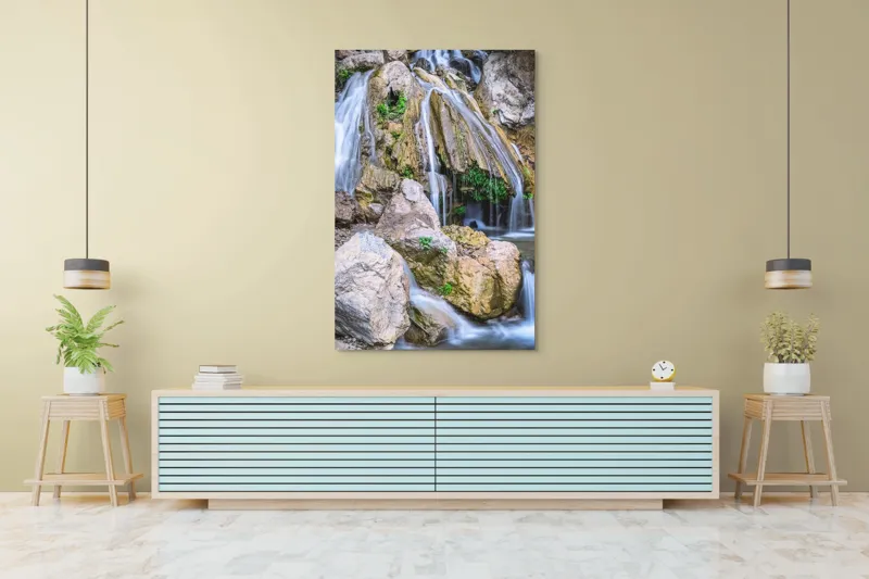 Tablou Canvas, "Cascada peste stânci și mușchi verde", Cascade, Piatre, Apa, Vegetație, Natură, Flux, Seninătate, Răcoros, Pitoresc, Întinerire, 100 x 150 cm – poza 4