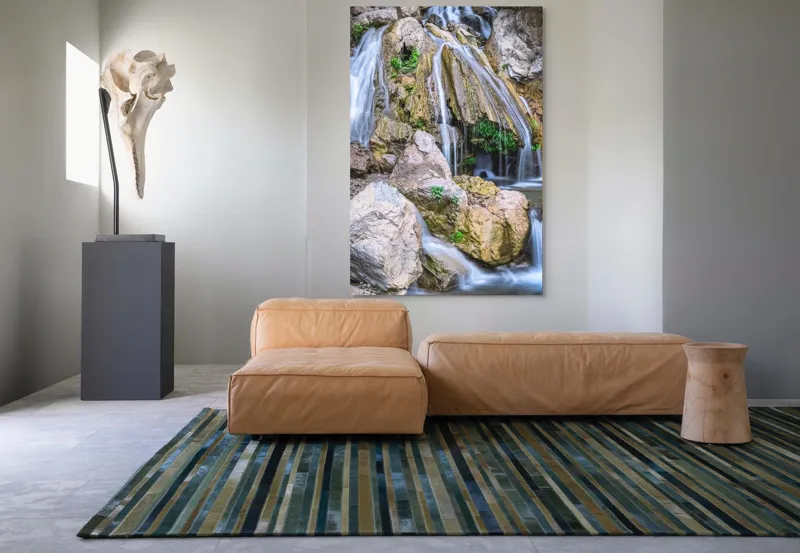 Tablou Canvas, "Cascada peste stânci și mușchi verde", Cascade, Piatre, Apa, Vegetație, Natură, Flux, Seninătate, Răcoros, Pitoresc, Întinerire, 100 x 150 cm – poza 7