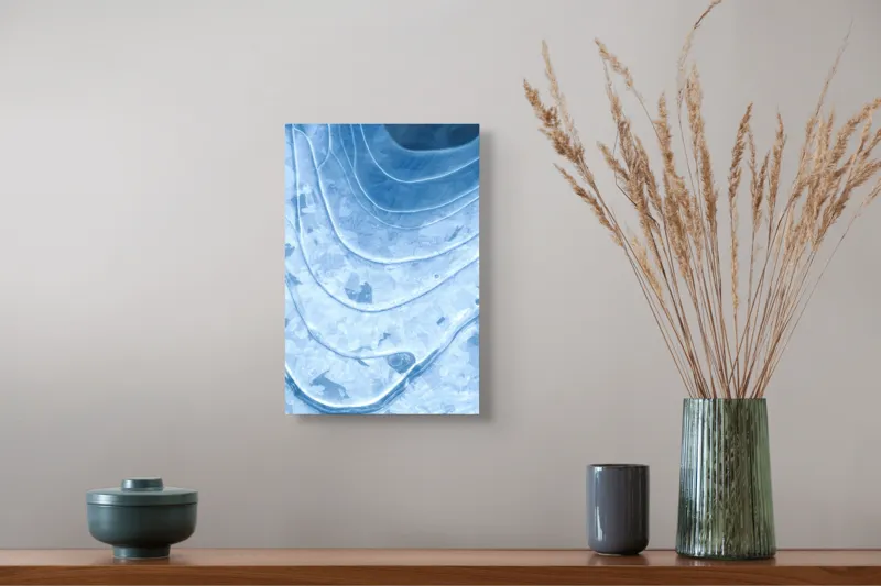 Tablou Canvas, "Straturi translucide de gheață albastră", Straturi, Texturi, Albastru, Gheață, Organic, Linii, Abstracție, Frig, Strălucire, Unde, 26 x 39 cm – poza 5