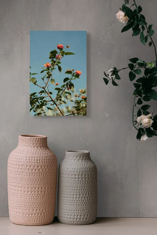 Tablou Canvas, "Flori delicate sub cer senin", Flori, Frunze, Ramuri, Cer, Albastru, Verde, Soare, Natură, Vibrație, Delicatețe, 26 x 39 cm – poza 6