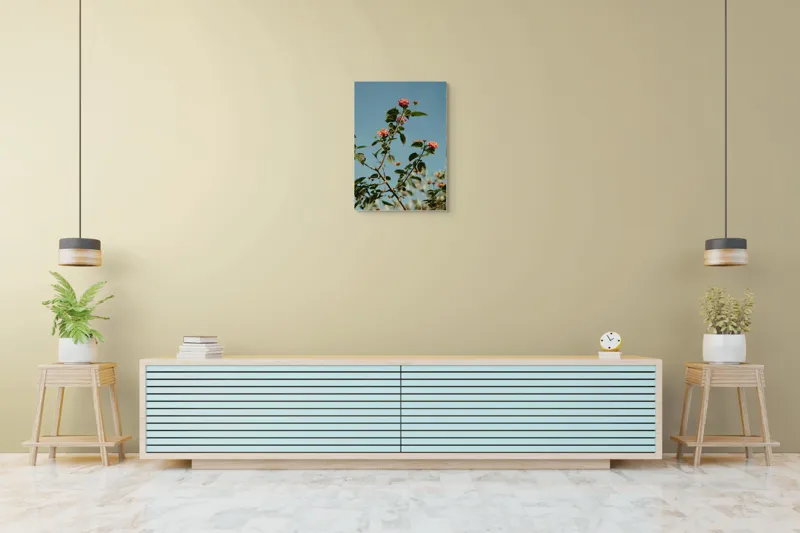 Tablou Canvas, "Flori delicate sub cer senin", Flori, Frunze, Ramuri, Cer, Albastru, Verde, Soare, Natură, Vibrație, Delicatețe, 50 x 70 cm – poza 6