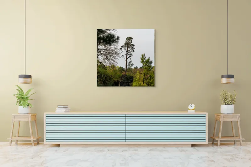 Tablou Canvas, "Arbore singuratic pe stânca abruptă", Arbore, Stâncă, Verdeață, Cer, Singurătate, Natură, Primăvară, 100 x 100 cm – poza 5