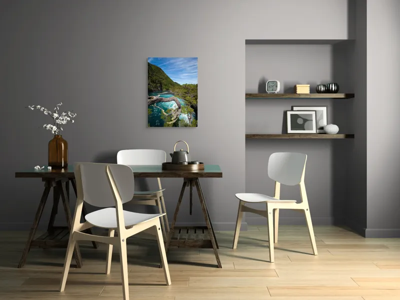Tablou Canvas, "Între munte și râu albastru", Cer, Ape, Munți, Copaci, Frunziș, Curent, Natură, Peisaj, Energie, Splendoare, 50 x 70 cm – poza 5