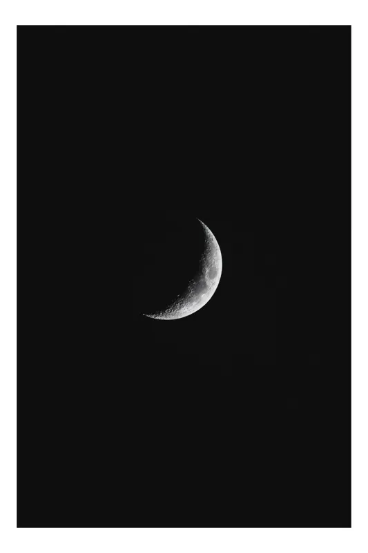 Tablou Canvas, "Luna strălucind în noaptea liniștită", Mister, Lumină, Liniște, Singurătate, Cer, Noapte, Frumusețe, Natural, Seninătate, Taină, 39 x 54 cm