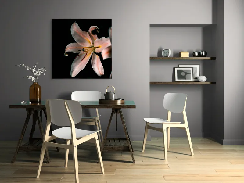Tablou Canvas, "Lilia în întunericul tăcerii liniștitoare", Floare, Delicatețe, Contrast, Eleganță, Petale, Întuneric, Strălucire, Mister, Frumusețe, Grație, 100 x 100 cm – poza 6