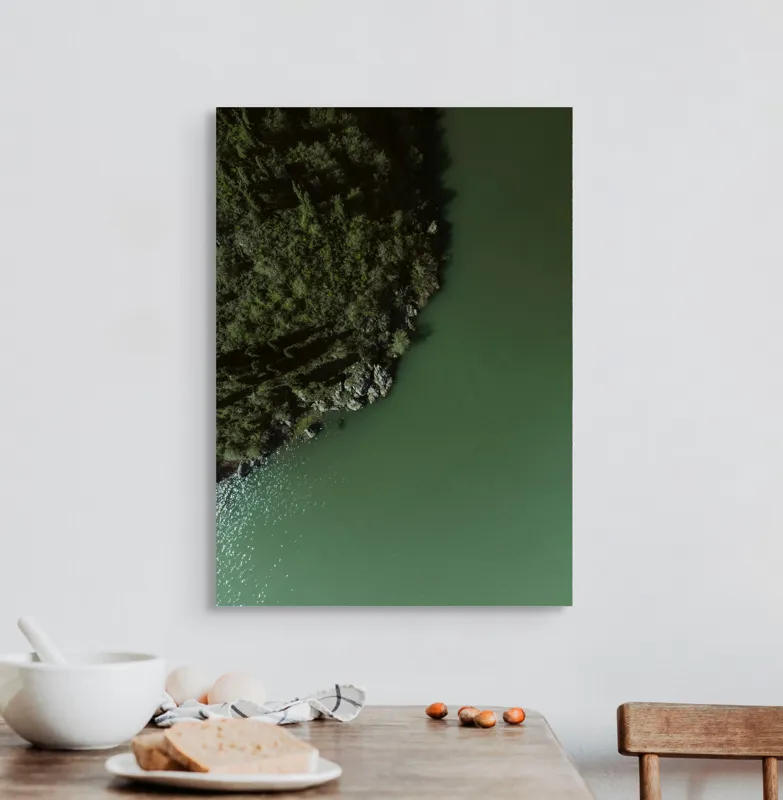 Tablou Canvas, "Întâlnirea dintre pădure și apă verde", Plante, Stâncă, Apă, Verde, Natură, 50 x 70 cm – poza 3