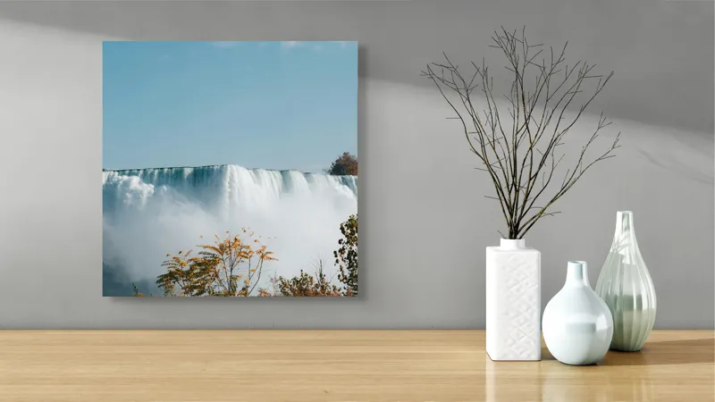 Tablou Canvas, "Cascada în brumă de toamnă", Cascadă, Apă, Abur, Natură, Cer, Vegetație, Toamnă, 50 x 50 cm – poza 3