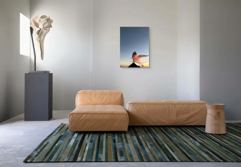 Tablou Canvas, "Vulcanul fumul și luna crescândă", Vulcan, Fum, Nor, Cer, Amurg, Lumină, Seninătate, Lună, 50 x 70 cm – poza 7