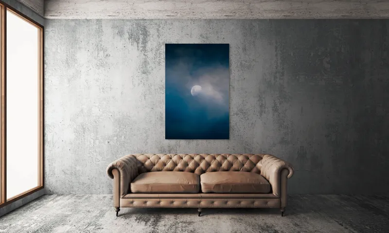 Tablou Canvas, "Luna ascunsă printre nori misterioși", Lună, Nori, Cer, Mister, Lumină, Noapte, Seninătate, 100 x 150 cm – poza 6
