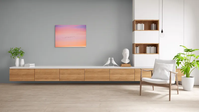 Tablou Canvas, "Zborul păsărilor în amurg pastelat", Apus, Păsări, Cer, Roz, Portocaliu, Nor, Pastel, Linie., 100 x 70 cm – poza 6