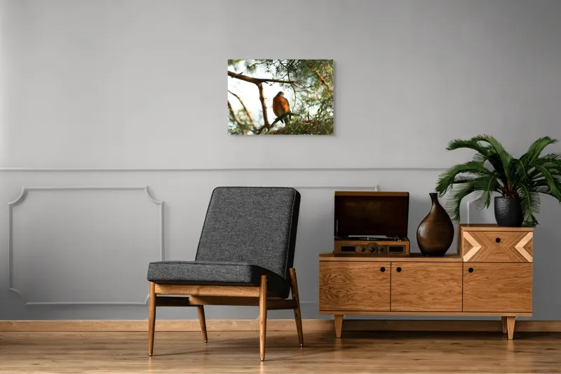 Tablou Canvas, "Păsărea contemplativă printre ramuri verzi", Pasăre, Crengi, Frunziș, Soare, Cer, Verde, Natură, Odihnă, 70 x 50 cm – poza 4